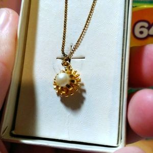 Island Magic vintage pearl necklace
